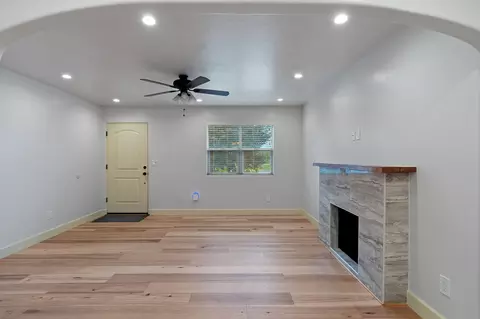 Living - 2068 Park Marina Dr, Redding, CA 96001 photo 3 of 3