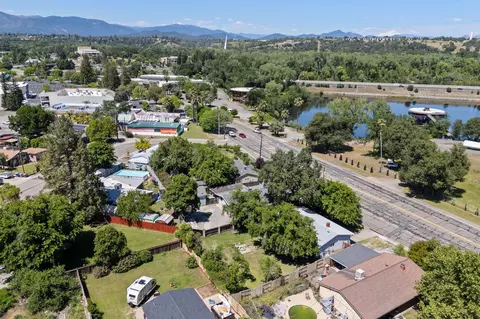 View/Area - 2068 Park Marina Dr, Redding, CA 96001 photo 11 of 15