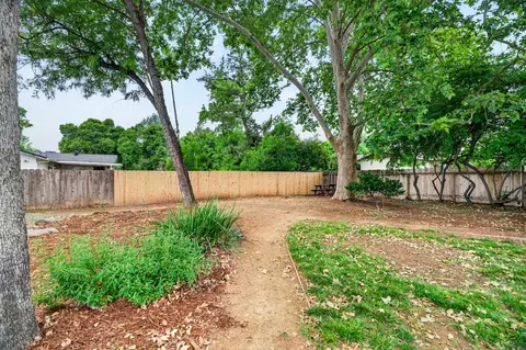 Exterior - 1198 Denton Way, Redding, CA 96002 photo 14 of 15