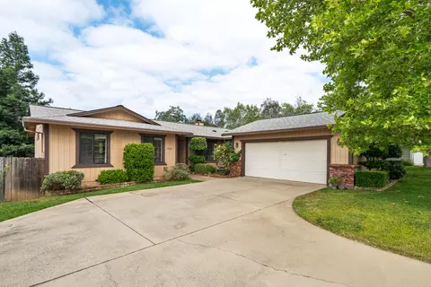 Exterior - 1988 Mary Lake Dr, Redding, CA 96001 photo 5 of 18
