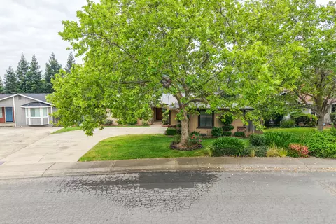 Exterior - 1988 Mary Lake Dr, Redding, CA 96001 photo 18 of 18