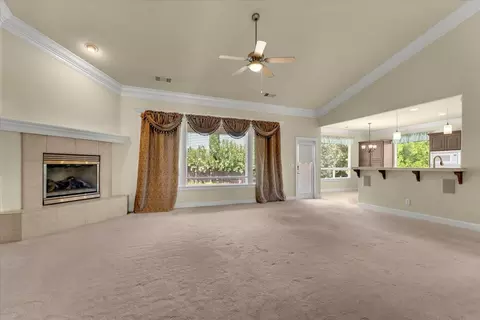 Living - 1026 Rollingview Dr, Redding, CA 96003 photo 1 of 4