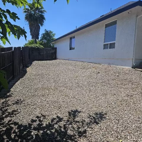 Exterior - 1026 Rollingview Dr, Redding, CA 96003 photo 5 of 6
