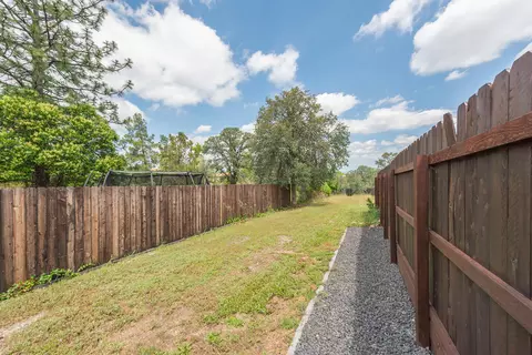 Exterior - 390 Woodhill Dr, Redding, CA 96003 photo 13 of 24