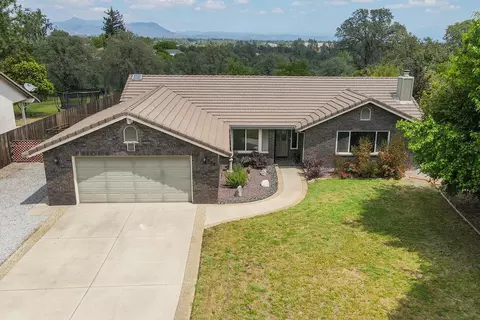Exterior - 390 Woodhill Dr, Redding, CA 96003 photo 2 of 24
