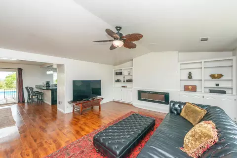 Living - 390 Woodhill Dr, Redding, CA 96003 photo 4 of 4