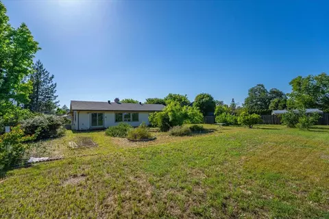 Exterior - 6909 Granada Dr, Redding, CA 96002 photo 8 of 8