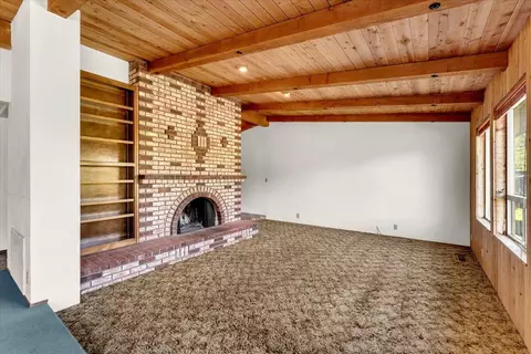 Living - 6909 Granada Dr, Redding, CA 96002 photo 4 of 8