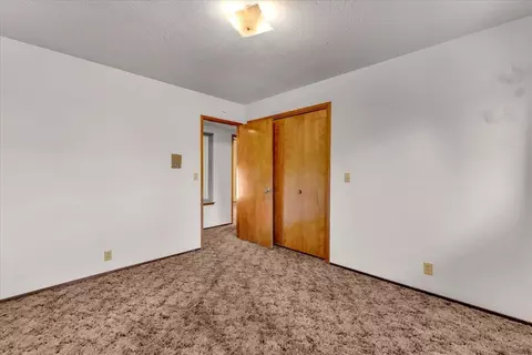 Bedroom - 6909 Granada Dr, Redding, CA 96002 photo 3 of 7