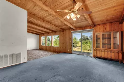 Living - 6909 Granada Dr, Redding, CA 96002 photo 2 of 8