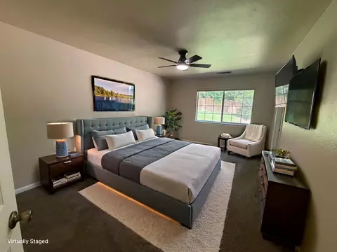 Bedroom - 4572 Moyvane Dr, Redding, CA 96001 photo 3 of 5