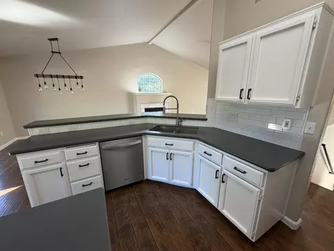 Kitchen - 4572 Moyvane Dr, Redding, CA 96001 photo 3 of 5