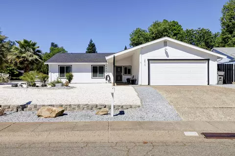2810 Lakewood Dr, Redding, CA 96001