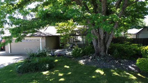 Exterior - 6671 Creekside St, Redding, CA 96001 photo 13 of 13