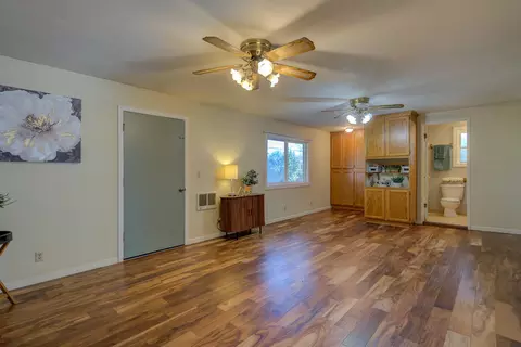 Living - 3267 E Bailey Dr, Anderson, CA 96007 photo 5 of 7