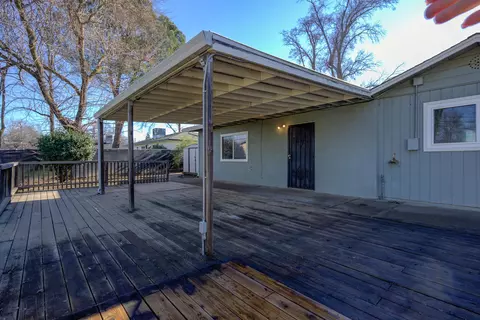 Exterior - 3267 E Bailey Dr, Anderson, CA 96007 photo 5 of 9