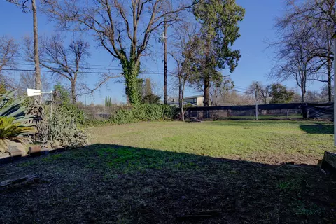 Exterior - 3267 E Bailey Dr, Anderson, CA 96007 photo 6 of 9
