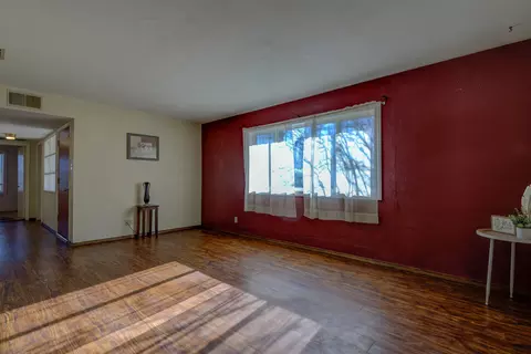 Living - 3267 E Bailey Dr, Anderson, CA 96007 photo 3 of 7