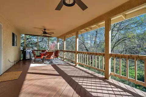 Exterior - 3849 Appalachian Way, Redding, CA 96001 photo 5 of 12
