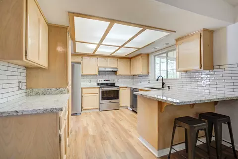 Kitchen - 3849 Appalachian Way, Redding, CA 96001 photo 3 of 4