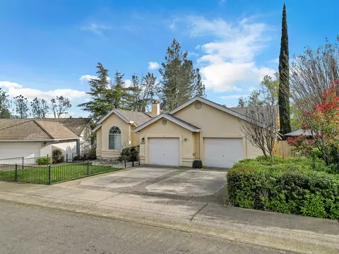 Exterior - 3849 Appalachian Way, Redding, CA 96001 photo 2 of 12