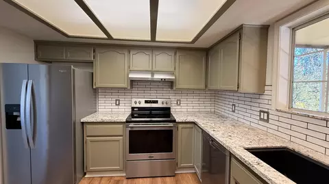 Kitchen - 3849 Appalachian Way, Redding, CA 96001 photo 3 of 8