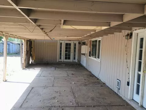 Exterior - 14425 Holiday Rd, Redding, CA 96003 photo 3 of 10