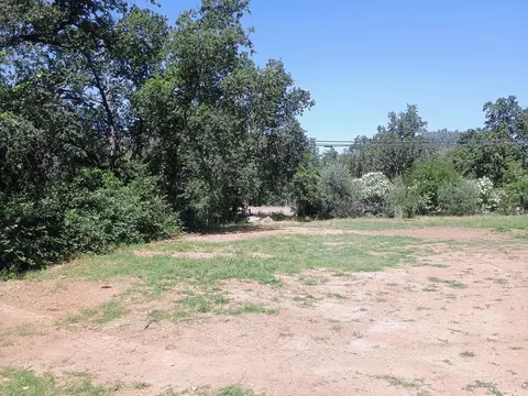 Exterior - 14425 Holiday Rd, Redding, CA 96003 photo 7 of 10
