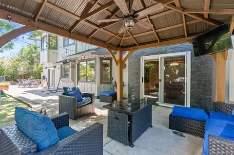Exterior - 2373 Calle Seca Ct, Redding, CA 96002 photo 17 of 19