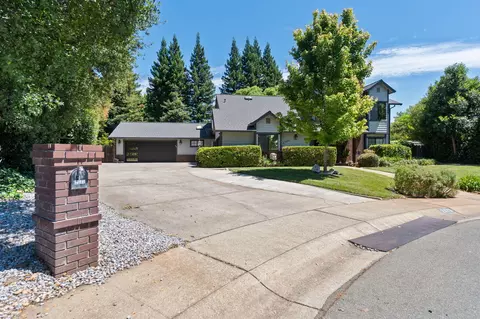 Exterior - 2373 Calle Seca Ct, Redding, CA 96002 photo 5 of 19