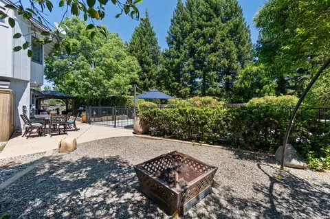 Exterior - 2373 Calle Seca Ct, Redding, CA 96002 photo 12 of 19