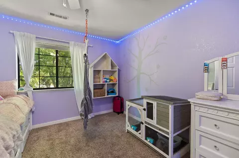 Bedroom - 2373 Calle Seca Ct, Redding, CA 96002 photo 5 of 8