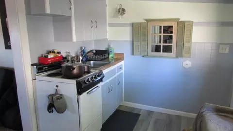Kitchen - 1933 Eureka Way, Redding, CA 96001 photo 8 of 8