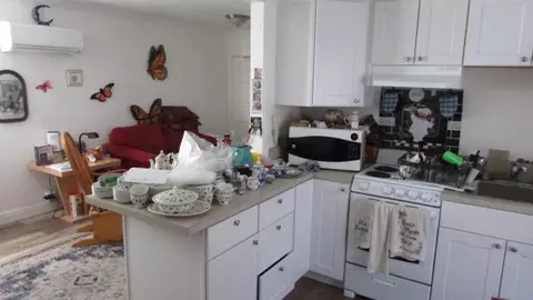 Kitchen - 1933 Eureka Way, Redding, CA 96001 photo 1 of 8