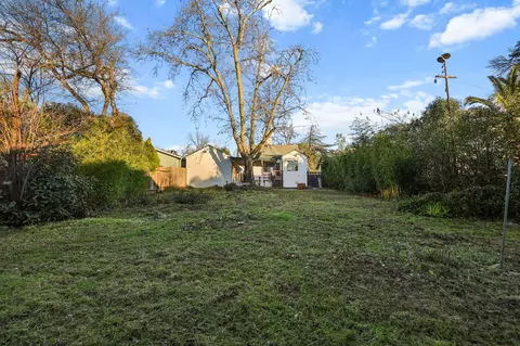 Exterior - 2343 North St, Redding, CA 96001 photo 19 of 25