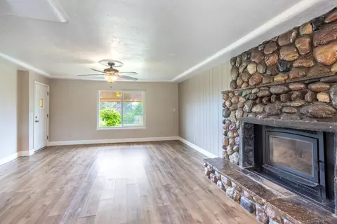 Living - 2362 Old Alturas Rd, Redding, CA 96003 photo 5 of 6