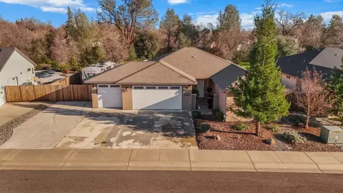 View/Area - 6323 Oxbow St, Redding, CA 96001 photo 2 of 6