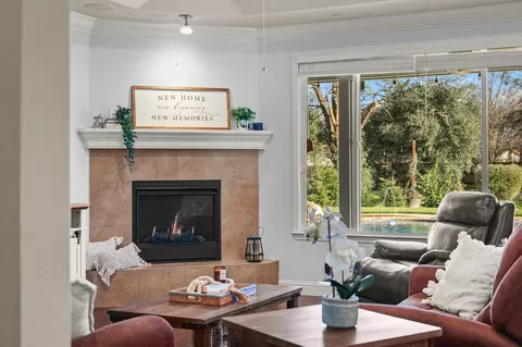 Living - 6323 Oxbow St, Redding, CA 96001 photo 1 of 5