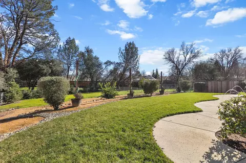 Exterior - 6323 Oxbow St, Redding, CA 96001 photo 11 of 26