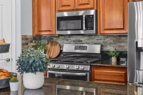 Kitchen - 6323 Oxbow St, Redding, CA 96001 photo 5 of 5