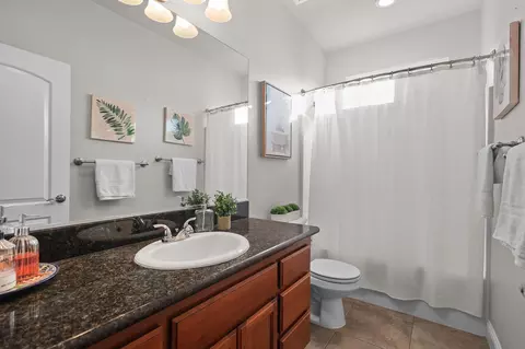 Bath - 6323 Oxbow St, Redding, CA 96001 photo 2 of 4
