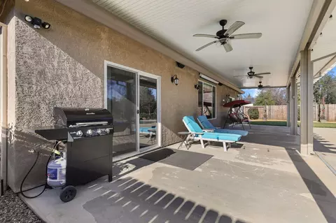 Exterior - 6323 Oxbow St, Redding, CA 96001 photo 16 of 26