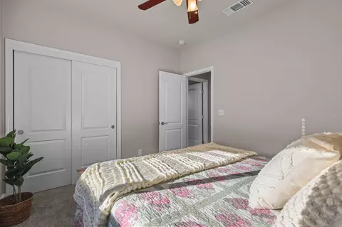 Bedroom - 6323 Oxbow St, Redding, CA 96001 photo 7 of 7