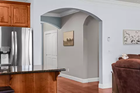 Entry Way - 6323 Oxbow St, Redding, CA 96001 photo 2 of 3