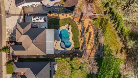 View/Area - 6323 Oxbow St, Redding, CA 96001 photo 1 of 6
