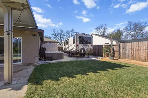 Exterior - 6323 Oxbow St, Redding, CA 96001 photo 7 of 26
