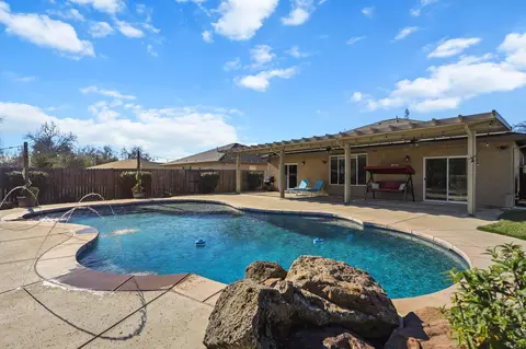Exterior - 6323 Oxbow St, Redding, CA 96001 photo 18 of 26