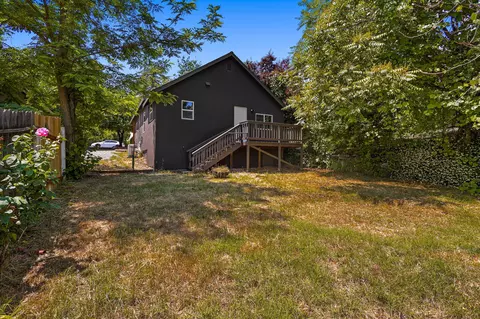 Exterior - 1545 Willis St, Redding, CA 96001 photo 11 of 11