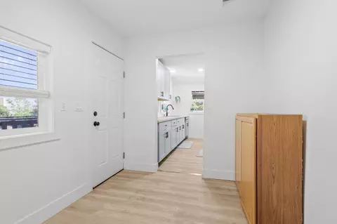 Entry Way - 1545 Willis St, Redding, CA 96001 photo 1 of 2