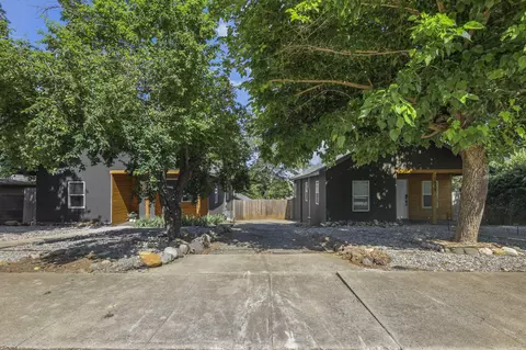 Exterior - 1545 Willis St, Redding, CA 96001 photo 5 of 11